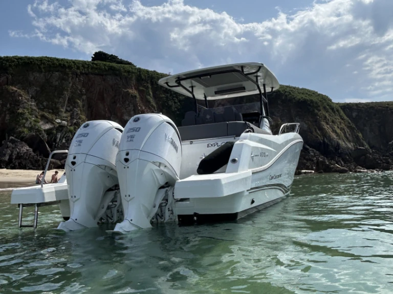 Location bateau Jeanneau Cap Camarat 9.0 CC à France sur Samboat