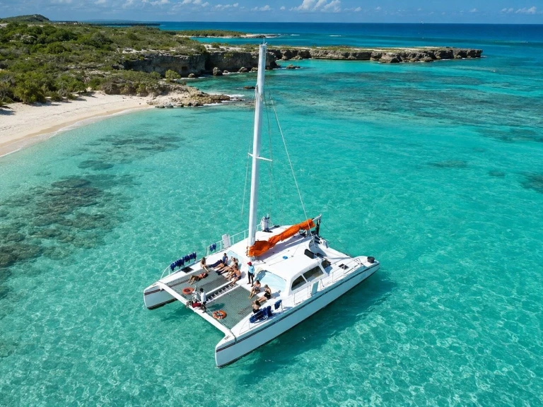 Location Bateau à moteur Custom Made avec permis