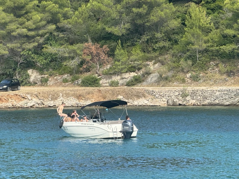 speedy Cayman 585 a louer à Trogir