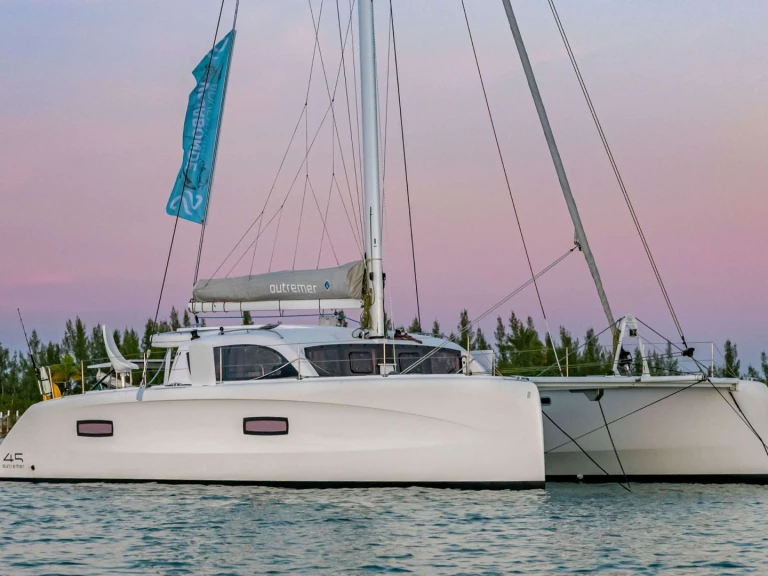 Location Yacht Outremer avec permis