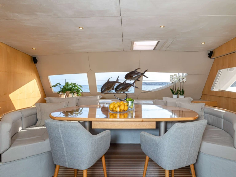 Location bateau Naples pas cher KINGS RANSOM