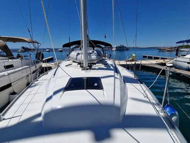 Location bateau Bavaria Cruiser 37 à Pula sur Samboat