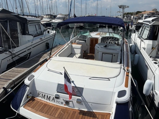 Location bateau Chris Craft CORSAIR 28' à Saint-Raphaël sur Samboat