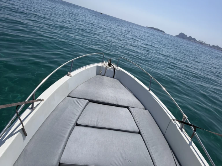 Location Bateau à moteur à La Ciotat - Jeanneau Cap Camarat 575