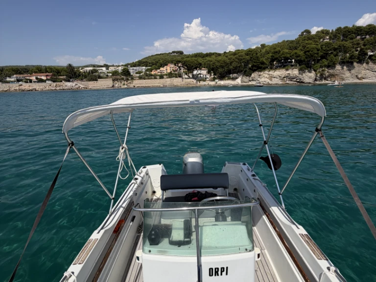 Location bateau Jeanneau Cap Camarat 575 à La Ciotat sur Samboat