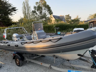 Wynajem Motorówka 3D Tender z patentem 