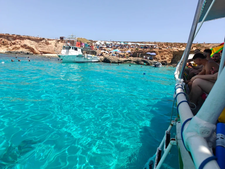 Location Bateau à moteur Custom avec permis