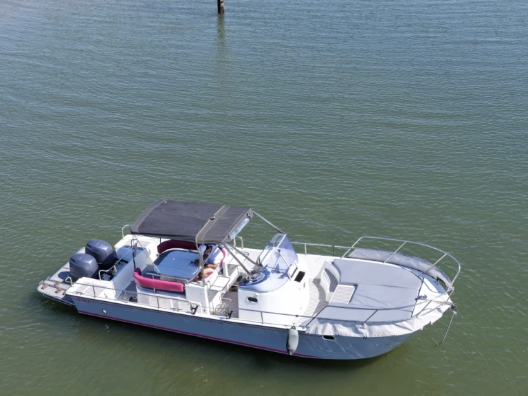 Location Bateau à moteur à Arcachon - Beacher Beacher 840