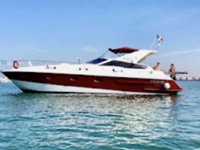 Giorgi-Marine Must 45 a louer à Italie