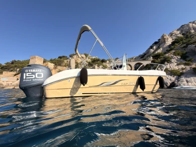 Bareboat Rental Motorboat Capelli with a boat licence