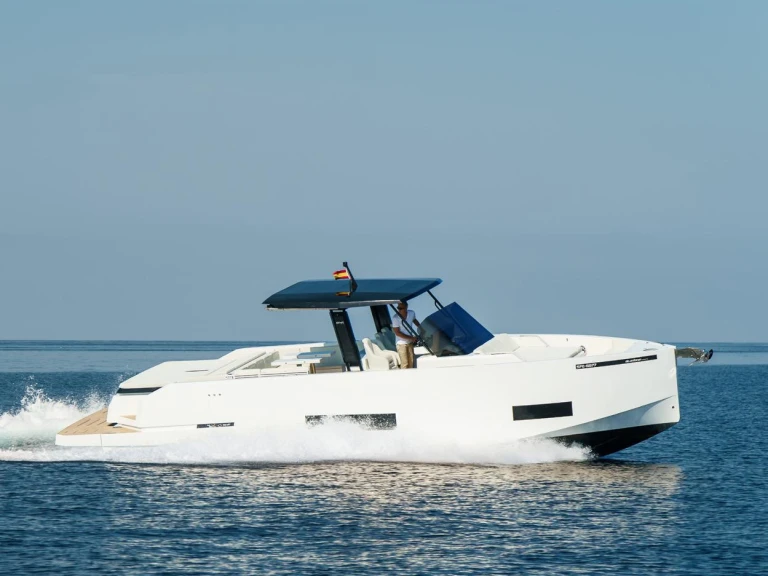 Location bateau De Antonio DE ANTONIO D42 à Valletta sur Samboat