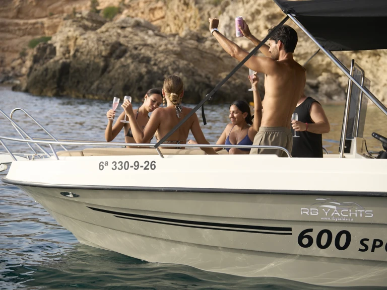 Location à Sant Antoni de Portmany - Giant 600 open sport sur SamBoat