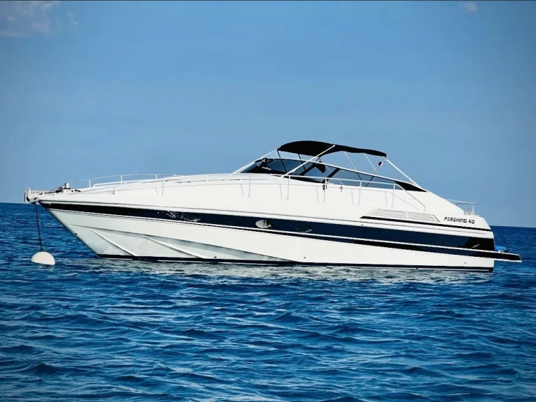 Location Bateau à moteur Pershing avec permis