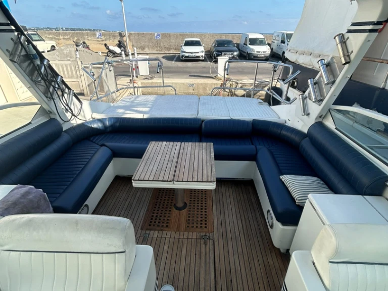 Louez un Pershing Pershing 40 à Golfe-Juan
