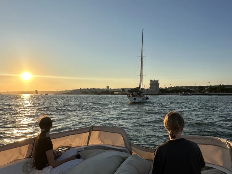 Location bateau BUT CAT  YAMAHA 200 hp à Lisbonne sur Samboat