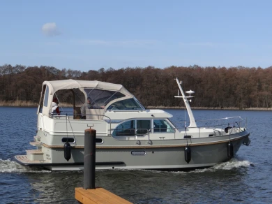 Motorboat hire in Mirow -  Linssen Grand Sturdy 30.0 AC Intero
