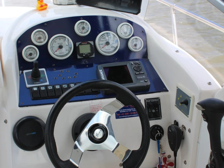 Location bateau Saver Riviera 24 à Roosteren sur Samboat