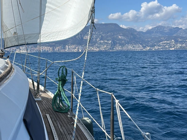 Location bateau Jeanneau Sun Odyssey 40 DS à Monaco sur Samboat