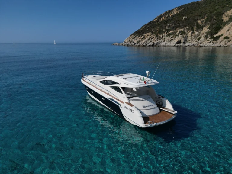 Location bateau Giorgi Ht46 à Villasimius sur Samboat
