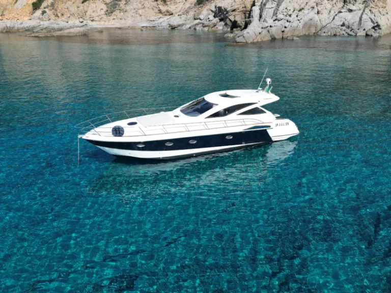 Louer Bateau à moteur avec ou sans skipper Giorgi à Villasimius