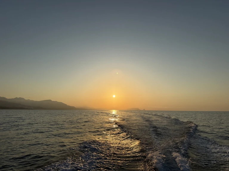 Location Bateau à moteur Ranieri avec permis