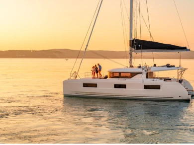 Charter a Lagoon Lagoon 46 in Ajaccio on Samboat