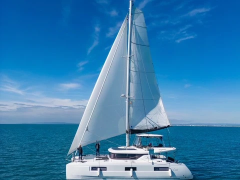 Catamaran à louer à Ajaccio au meilleur prix