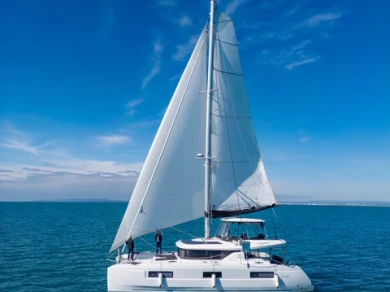 Catamaran to hire Ajaccio at the best price