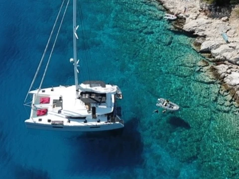 Location bateau Ajaccio pas cher Lagoon 52