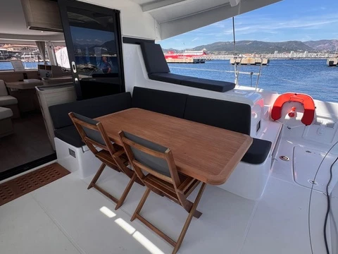 Location bateau Lagoon Lagoon 42 à Ajaccio sur Samboat