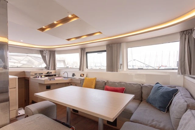 Louer Catamaran avec ou sans skipper Lagoon à Ajaccio