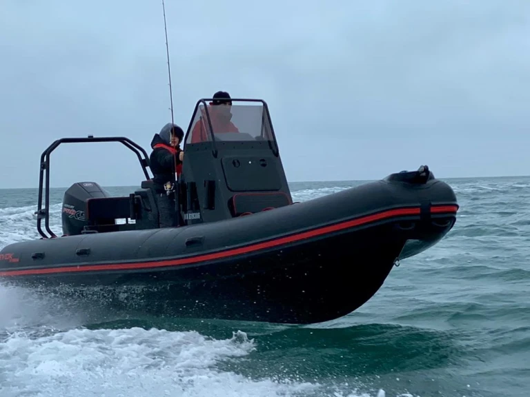 Location bateau Bénodet pas cher EVOK 23