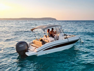 Yacht hire Saint Paul's Bay cheap Nireus CL620