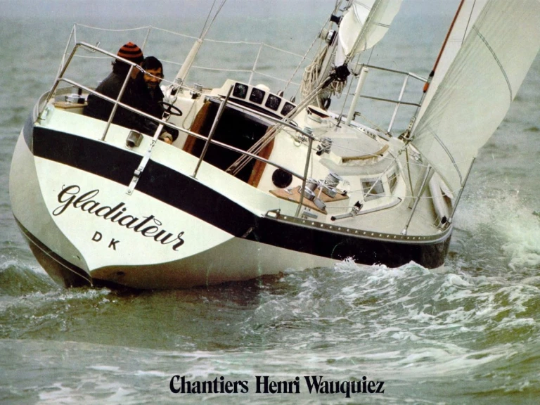Location bateau Wauquiez Gladiateur à France sur Samboat