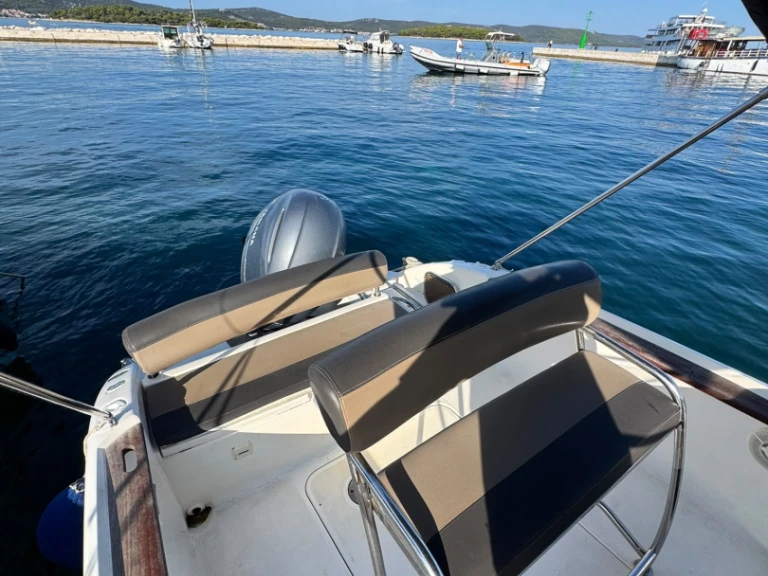 Location à Tkon - Fisher Fisher 20 sur SamBoat