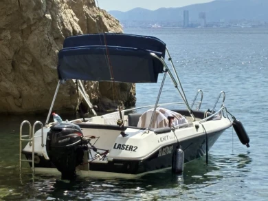 Louer Bateau à moteur avec ou sans skipper Kruger Stella à Marseille