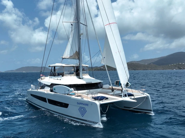 Location Yacht Fountaine Pajot avec permis