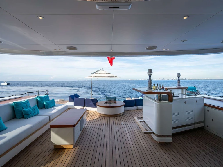 Location bateau Benetti KINGS LAIR à Bahama Islands sur Samboat