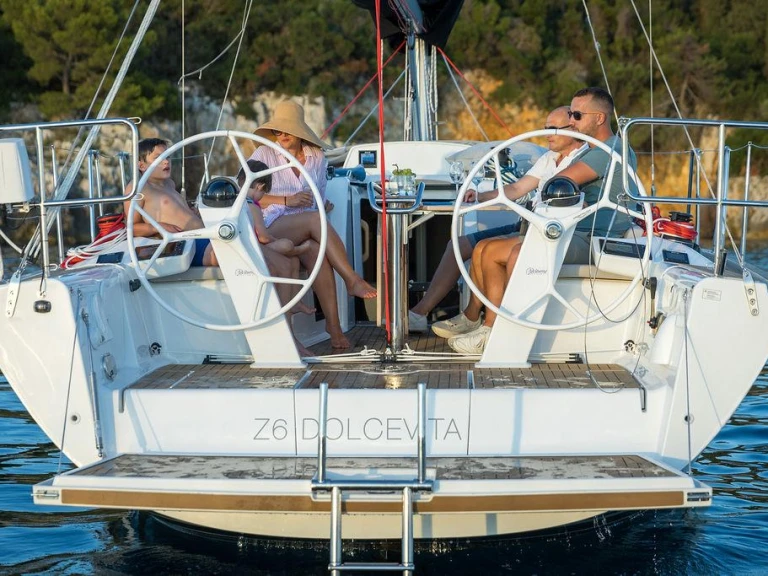 Louez un Dehler Dehler 38 SQ à Rovinj