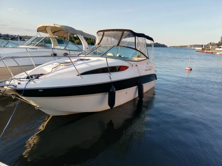 Bateau à moteur à louer à Stockholm au meilleur prix