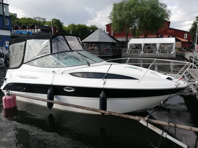 Location Bateau à moteur Bayliner avec permis