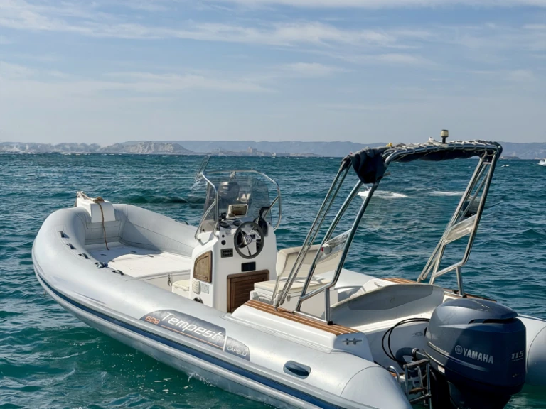 Location bateau Marseille pas cher Tempest 626