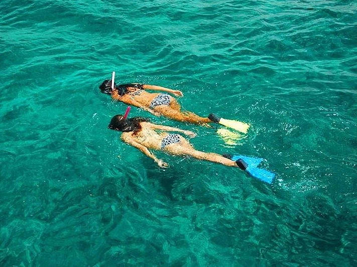 Location Catamaran Custom Made avec permis