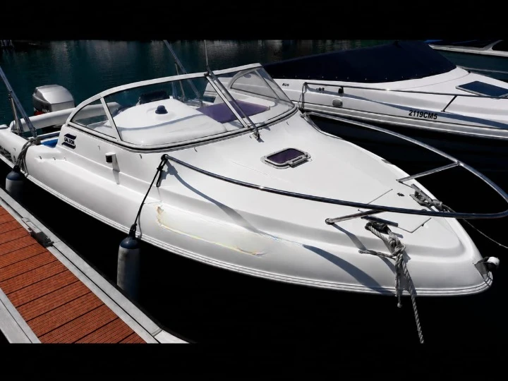 Bateau à moteur à louer à Vilaboa au meilleur prix