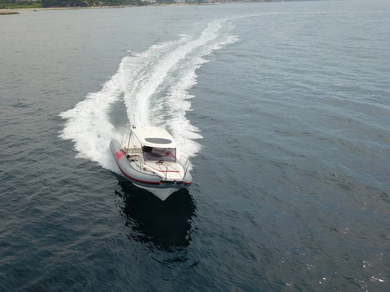 Semi-rigide à louer à Split au meilleur prix
