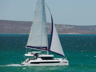Leopard Leopard 42 de alquiler a Le Pirée