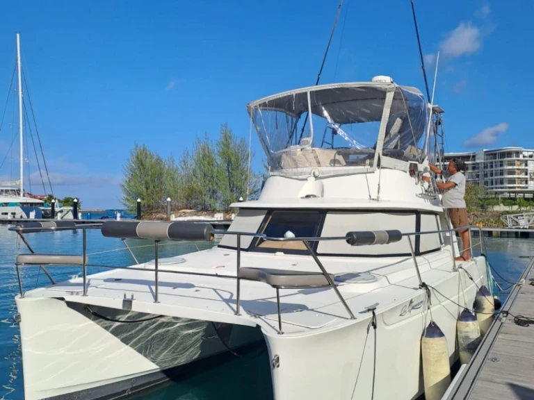 Catamaran à louer à Baie Sainte Anne au meilleur prix