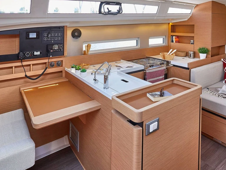 Location Voilier à Gouviá - Jeanneau Sun Odyssey 410