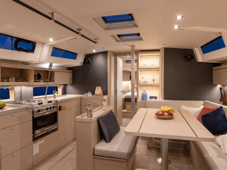 Louez un Bénéteau Oceanis 46 à Gouviá