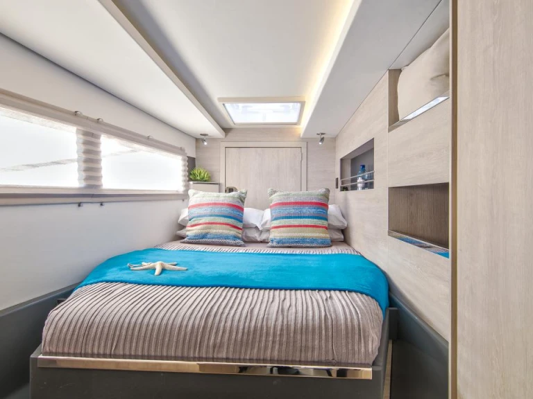 Location bateau Le Pirée pas cher Leopard 45